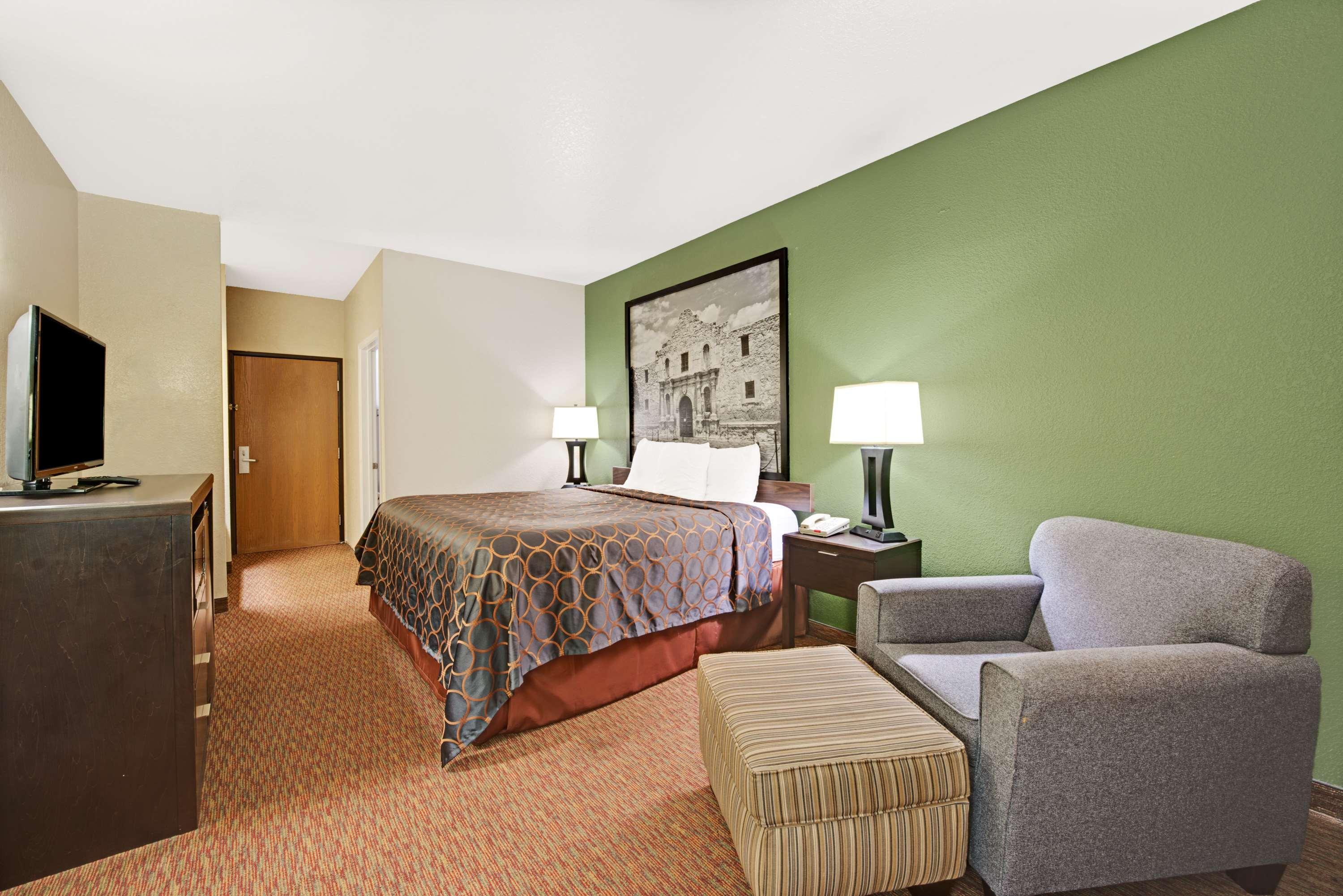 Surestay Plus By Best Western San Antonio Airport Exterior foto