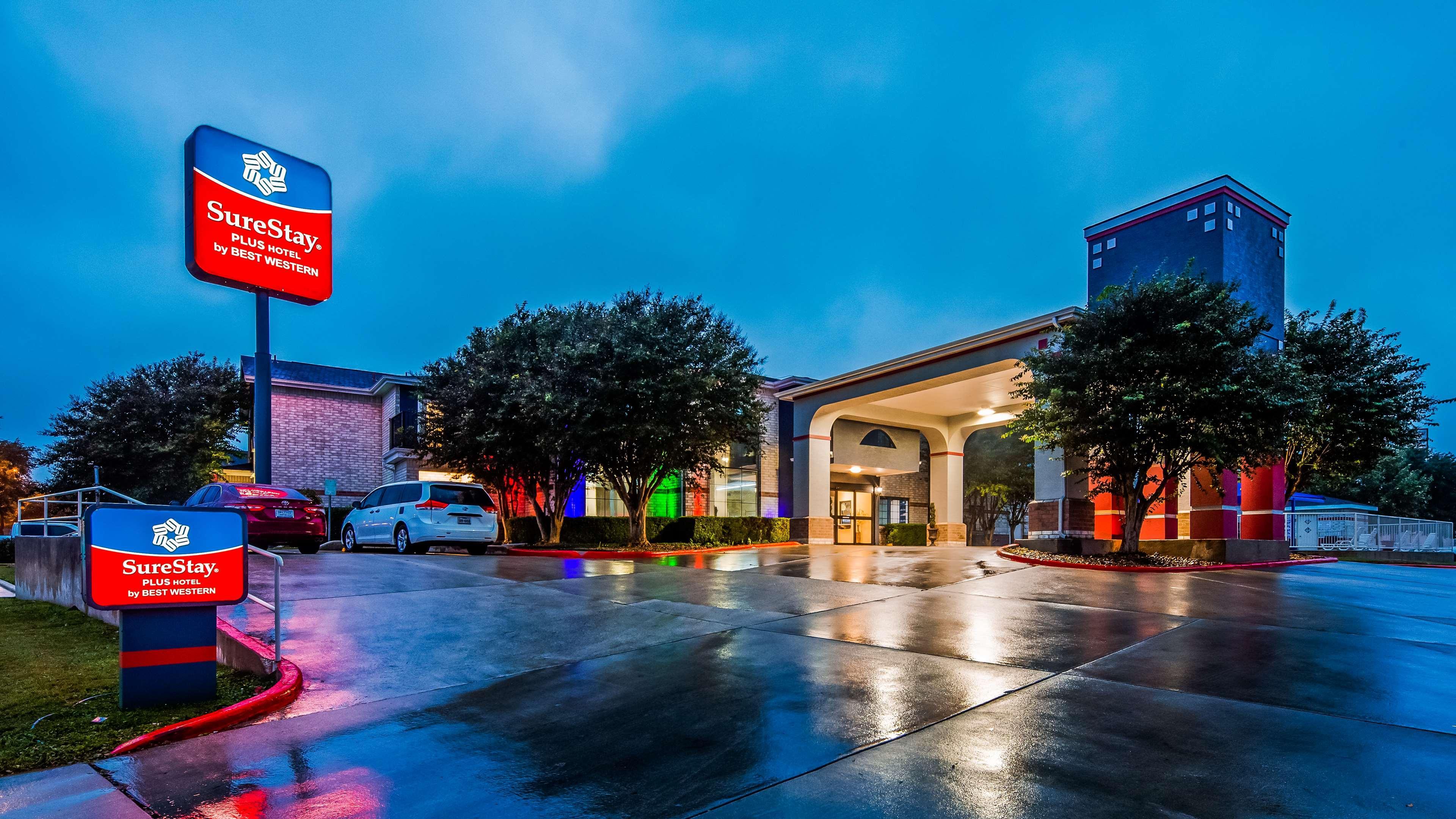 Surestay Plus By Best Western San Antonio Airport Exterior foto